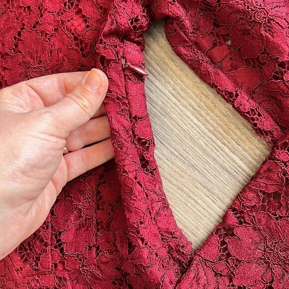 NORDSTROM WAYF BURGUNDY LACE LONG SLEEVE DRESS SIZE XS EUC - Picture 8 of 9